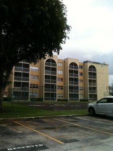 7010 Miami Gardens Dr APT 5-515, Hialeah, FL, 33015