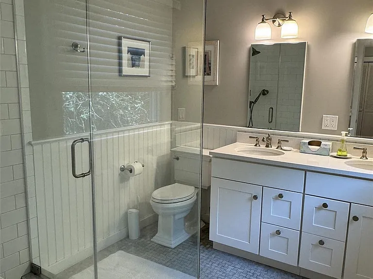 1429 Peconic Bay Blvd — Photo 12