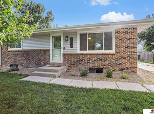 2301 SW 13th St, Lincoln, NE 68522
