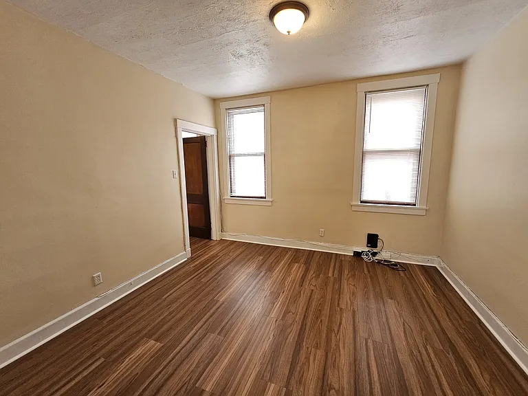 3 Lachman Way — Photo 6