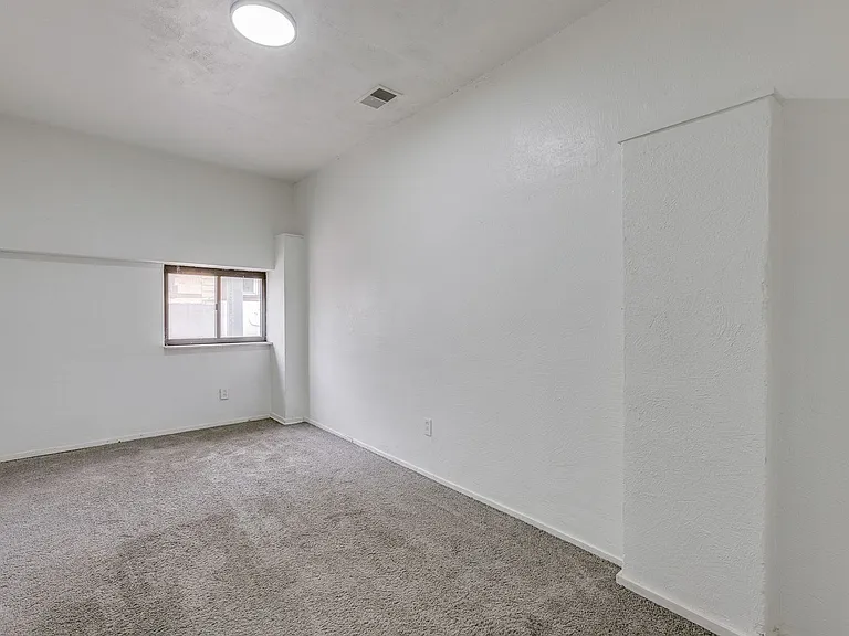 600 E Warrington Ave #2 — Photo 6