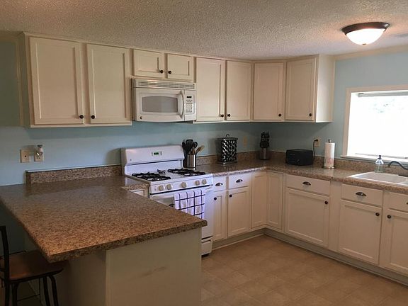 3rd image of 112 Russell St