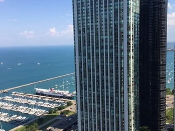 195 N Harbor Dr APT 3201, Chicago, IL 60601
