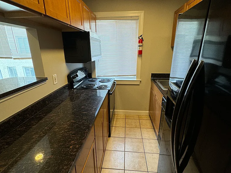 717 Brandywine St SE #202 — Photo 10