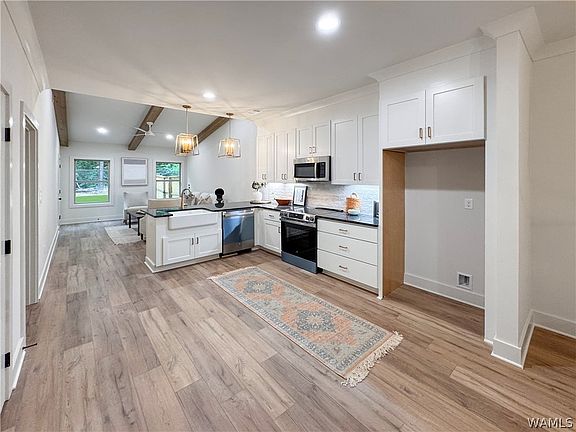 5th image of 3709 Timber Cove Cir