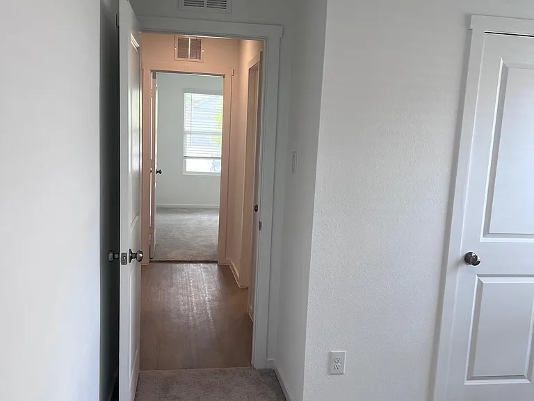 405 McNelly Ln — Photo 16
