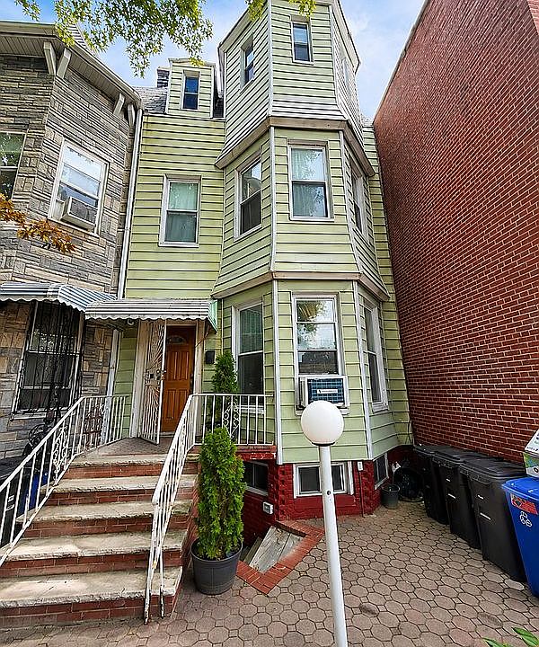 1st image of 285 Winthrop St