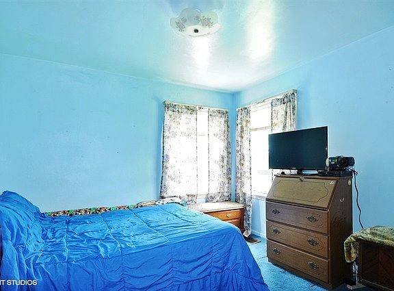 5th image of 215 N Eagle St Lot