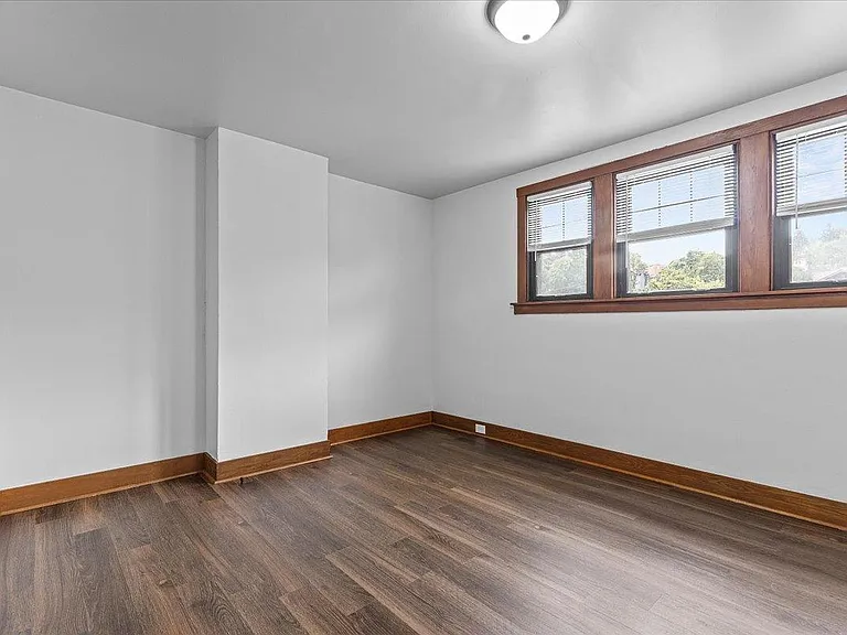 3033 Brentwood Ave — Photo 15
