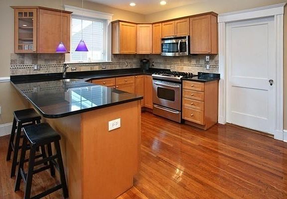 5th image of 772 Centre St APT 2