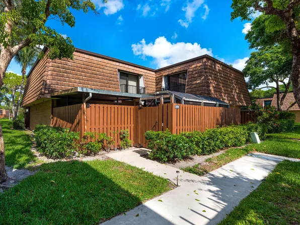 2205 22nd Lane, Greenacres, FL 33463