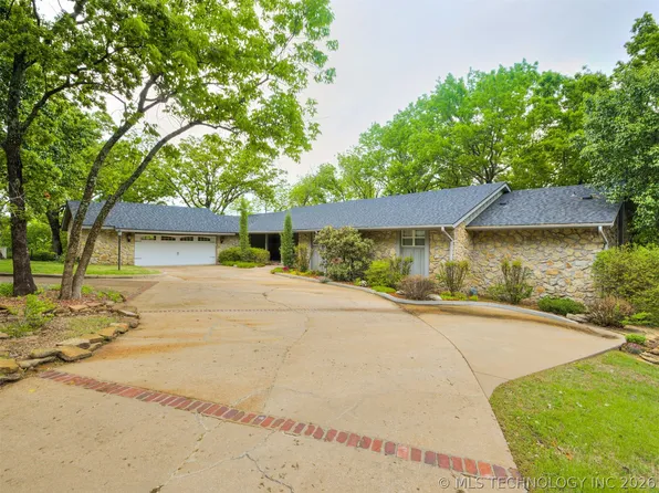 1201 Dogwood Ct, Bartlesville, OK 74006
