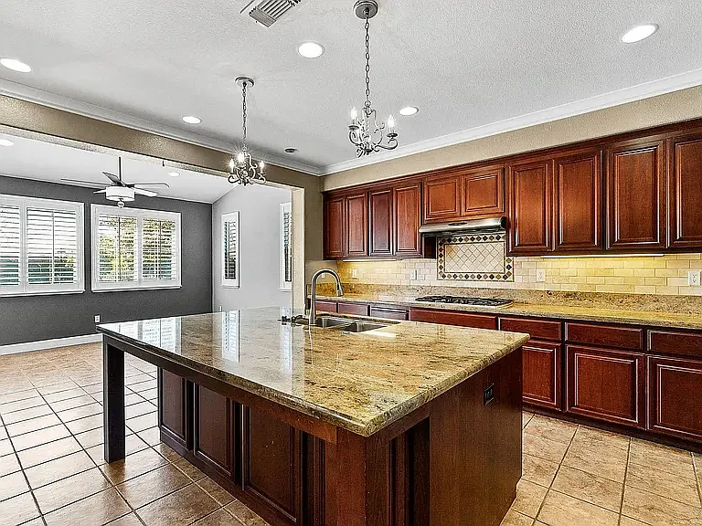 1081 Clear Lake Drive — Photo 3