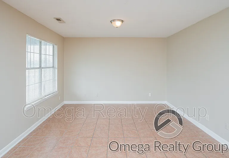 The Cove Apartments — Photo 21