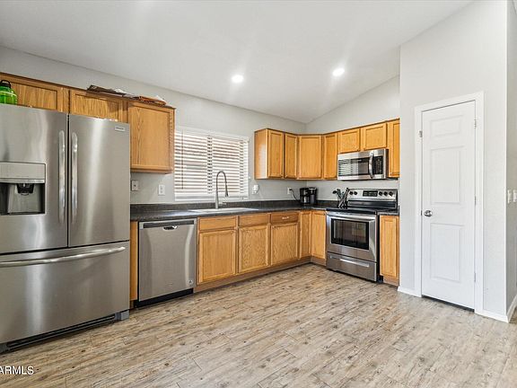 4th image of 6586 E Flynn Ave
