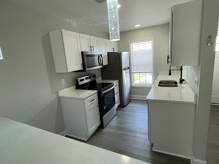 3232 Pleasant Valley Cir — Photo 2