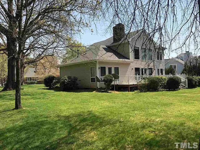 1010 Kingsway Dr — Photo 11