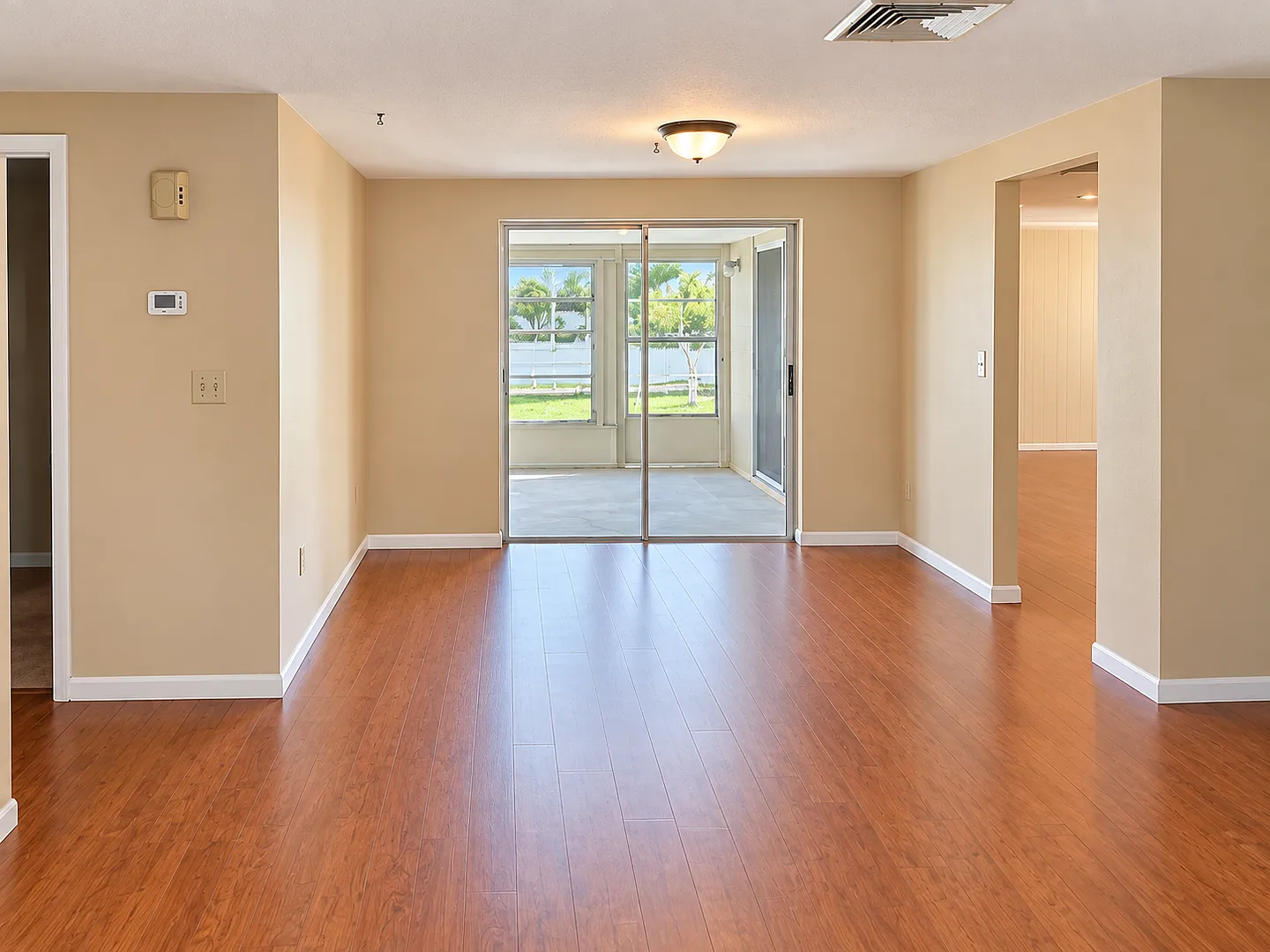 Immaculate 2BD/2BTH Home in Port Richey! — Photo 2