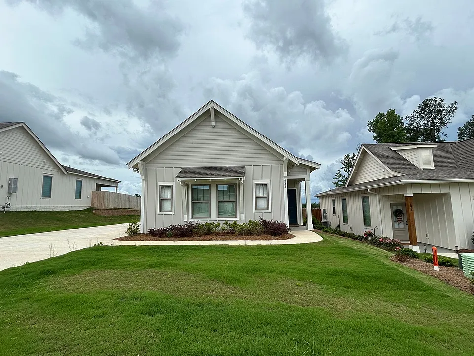 632 Shropshire Dr