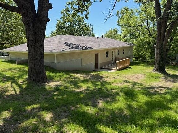 3rd image of 1311 N Mansfield Road
