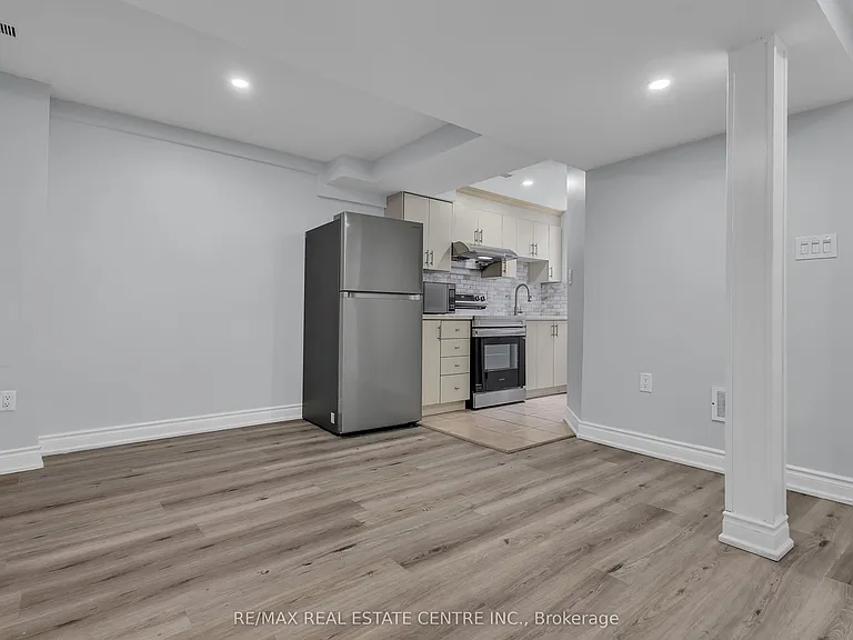 42 Baha Cres #BASEMENT — Photo 6
