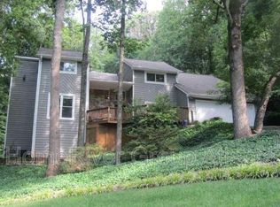 9160 Martin Rd, Roswell, GA 30076