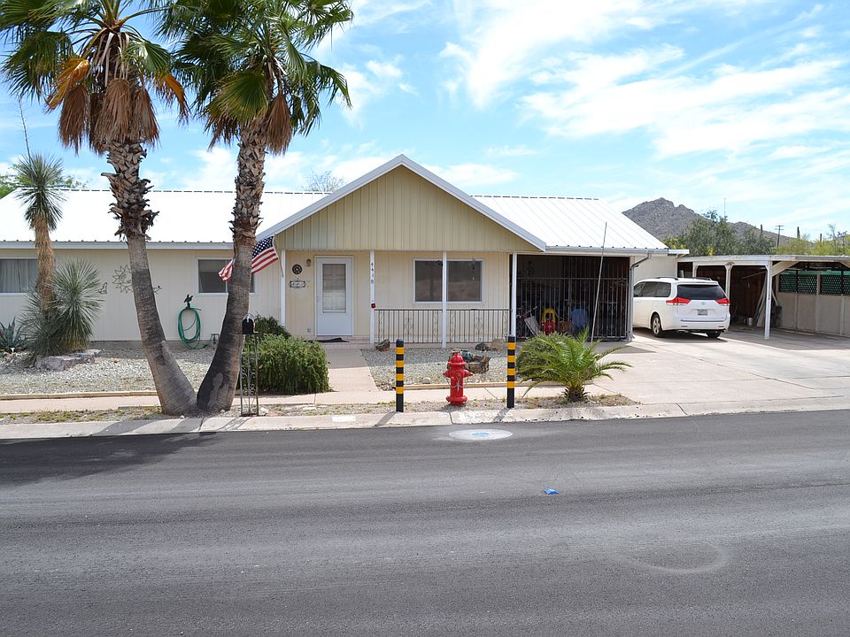 Home with 3 carports