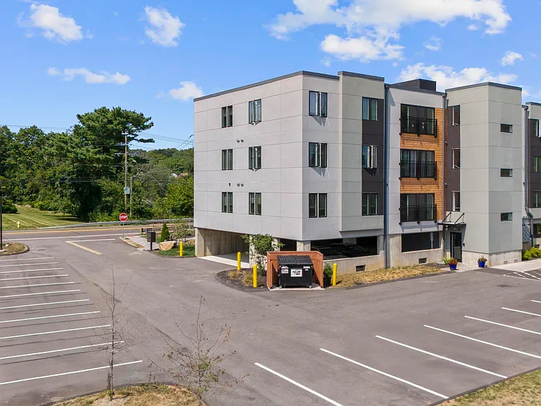 245 E Main St #1 — Photo 3
