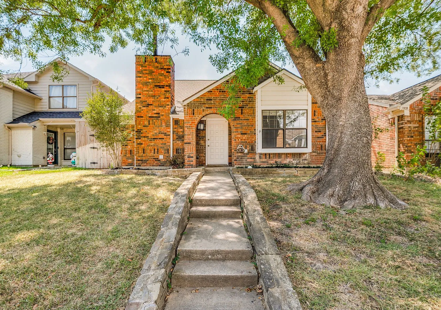 3BR/2BA Home in Carrollton For Lease! — Photo 2