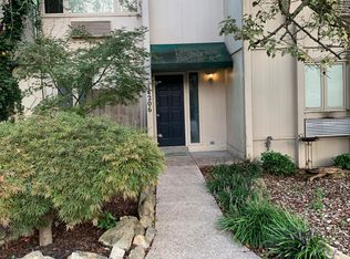 14206 Harbour Pl, Prospect, KY 40059