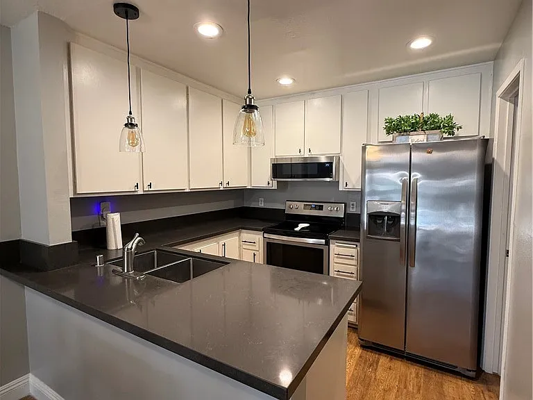 2900 Madison Ave — Photo 3