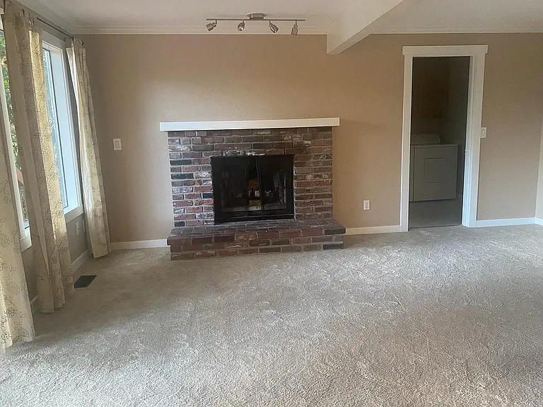 17218 SE 40th Pl — Photo 13
