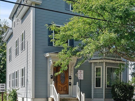 3rd image of 9 Grove Ave