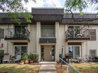 8481 N Akins Rd #D8, North Royalton, OH 44133