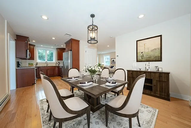 4 bed, 2022 sqft, $3,000 — Photo 3