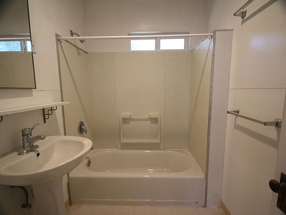 Bath room.