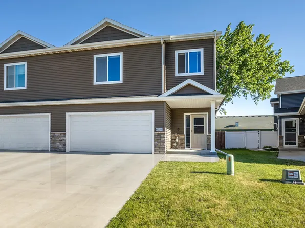 6054 14th St S, Fargo, ND 58104