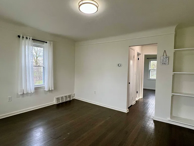 183 Crystal Lake Dr — Photo 9