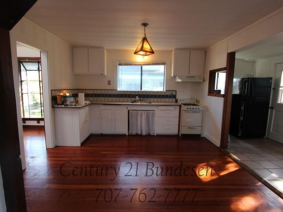 4th image of 1004 B St #A