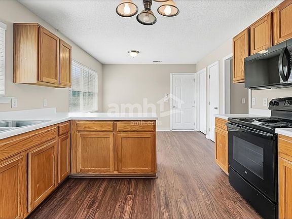 3rd image of 22 Weber Ct
