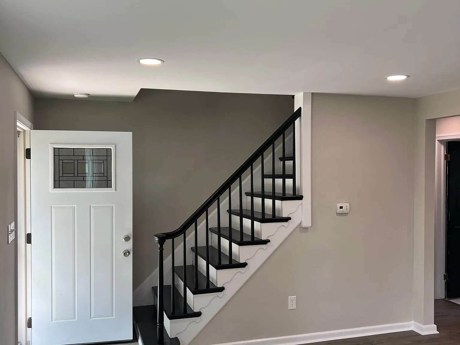 110 Aurora St — Photo 2