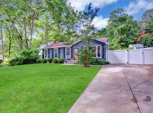 1 Syosset Rd, Sound Beach, NY 11789