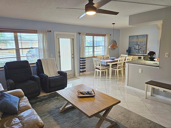 4th image of 30 Somerset B