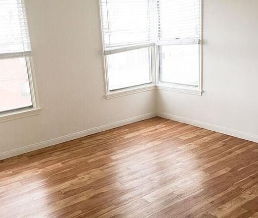 3rd image of 127 N Catalina St #4