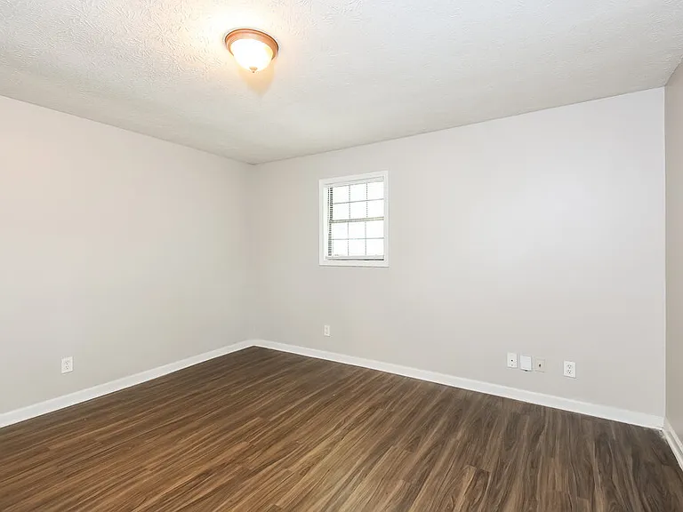 5376 Whitney Ct — Photo 14