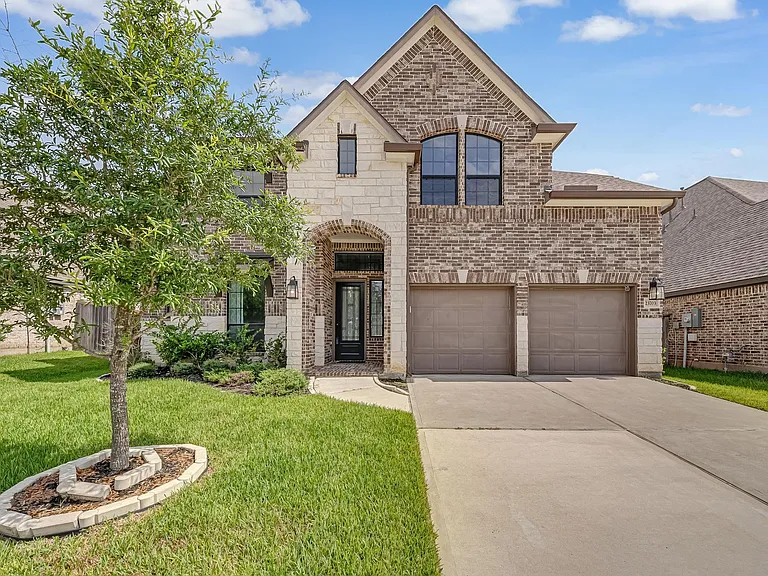 23703 Crossworth Dr — Photo 2