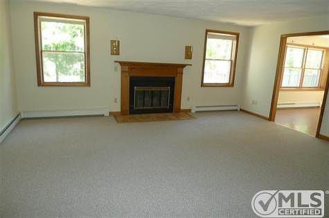 4th image of 88 Evelyns Dr