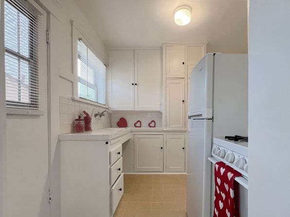 1360 Euclid Ave APT 12