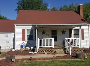 129 S Main St, Fillmore, IN 46128