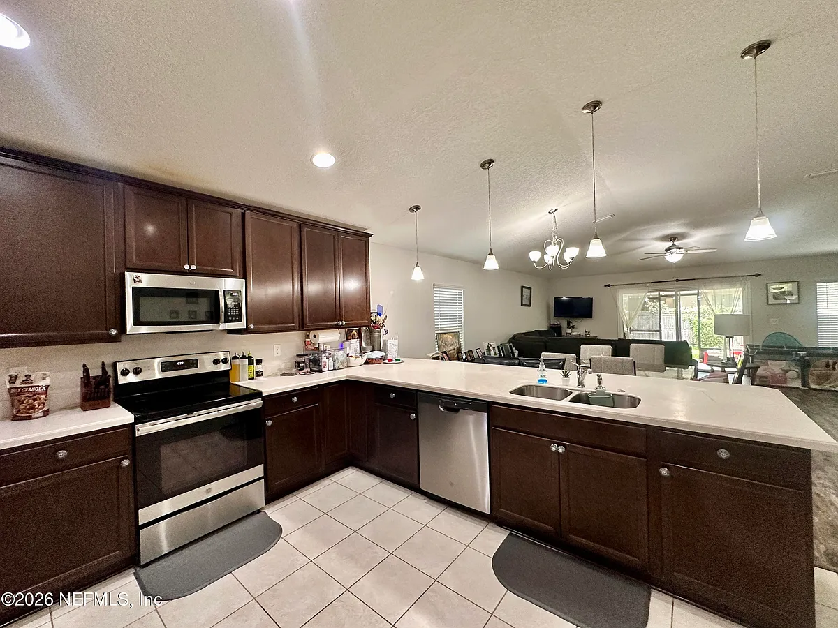 Building Photo - 12385 Rouen Cove Dr